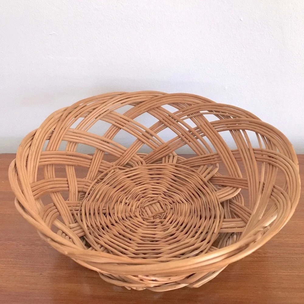 10” Vintage Wooden Tan Woven Basket Rustic Bohemian Bread & Fruit Bowl Basket